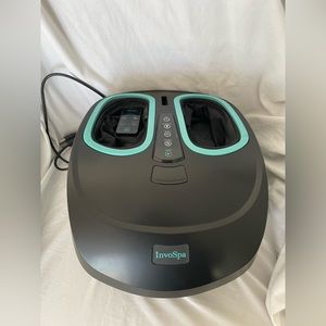 Shiatsu FootMassager Machine
with Heat-Electric Deep Kneading
HeatedFoot Massage